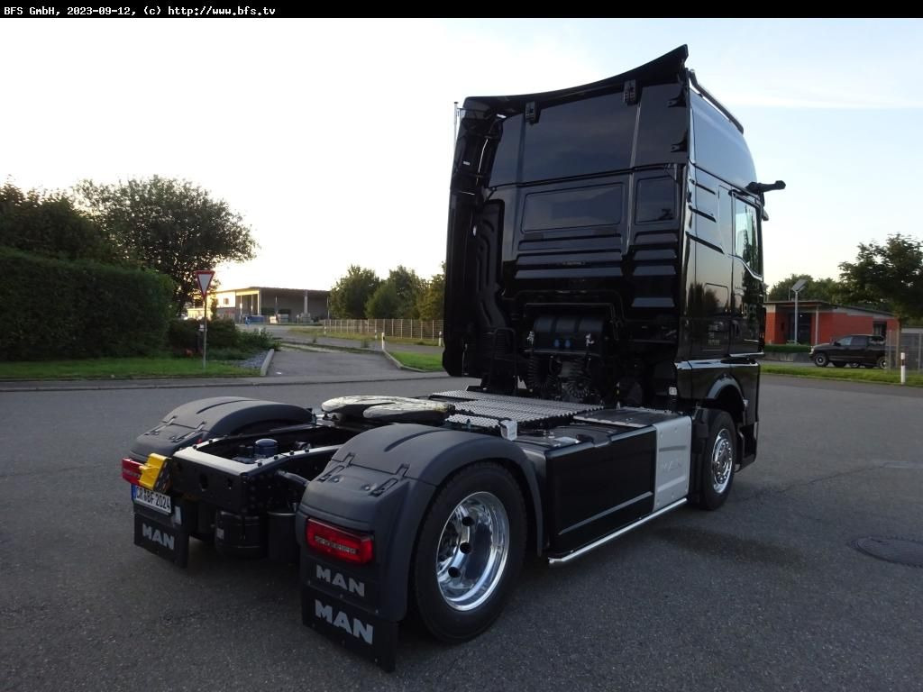 MAN TGX (TG3) 18.640 4x2 LL SA Ultra, D38, Spiegello - Vetopöytäauto: kuva MAN TGX (TG3) 18.640 4x2 LL SA Ultra, D38, Spiegello - Vetopöytäauto MAN TGX (TG3) 18.640 4x2 LL SA Ultra, D38, Spiegello - Vetopöytäauto: kuva MAN TGX (TG3) 18.640 4x2 LL SA Ultra, D38, Spiegello - Vetopöytäauto