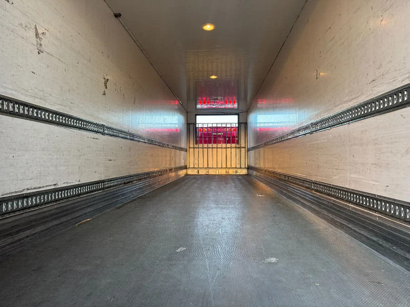 Chereau 2 AS - SAF - ISOLATED BOX + DHOLLANDIA LIFT 2.000 KG - Umpikori puoliperävaunu: kuva Chereau 2 AS - SAF - ISOLATED BOX + DHOLLANDIA LIFT 2.000 KG - Umpikori puoliperävaunu Chereau 2 AS - SAF - ISOLATED BOX + DHOLLANDIA LIFT 2.000 KG - Umpikori puoliperävaunu: kuva Chereau 2 AS - SAF - ISOLATED BOX + DHOLLANDIA LIFT 2.000 KG - Umpikori puoliperävaunu