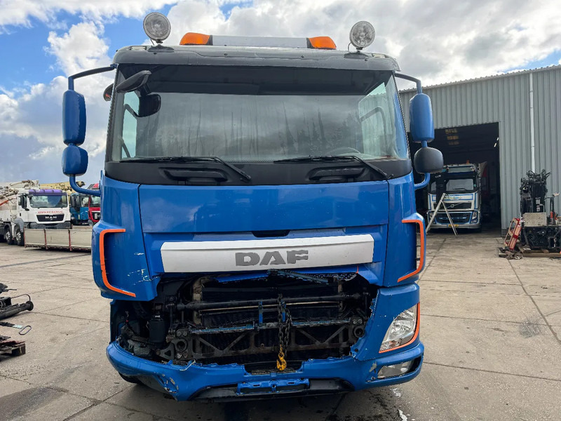 DAF CF 460 8X2 ONLY VISUAL DAMAGED // ENGINE IS RUNNING - Kuorma-auto - vaijerivaihtolava: kuva DAF CF 460 8X2 ONLY VISUAL DAMAGED // ENGINE IS RUNNING - Kuorma-auto - vaijerivaihtolava DAF CF 460 8X2 ONLY VISUAL DAMAGED // ENGINE IS RUNNING - Kuorma-auto - vaijerivaihtolava: kuva DAF CF 460 8X2 ONLY VISUAL DAMAGED // ENGINE IS RUNNING - Kuorma-auto - vaijerivaihtolava