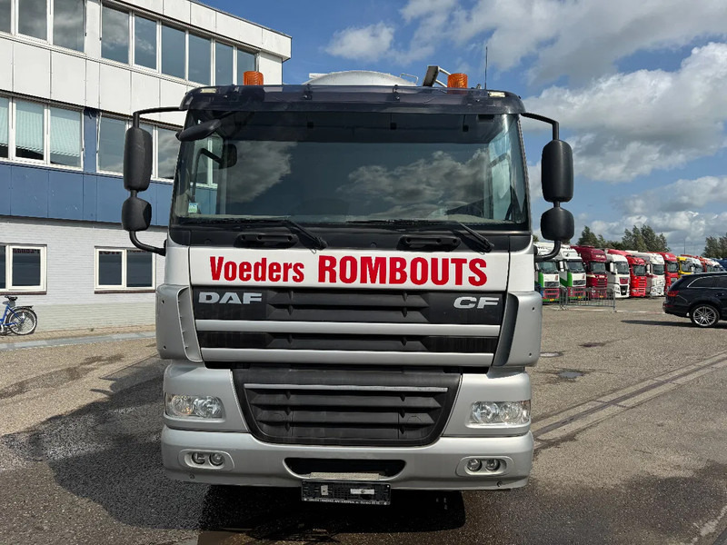 DAF CF 85.360 8X2 EURO 5 + TANK 32.700 LITER - LAMBRECHT - Säiliöauto: kuva DAF CF 85.360 8X2 EURO 5 + TANK 32.700 LITER - LAMBRECHT - Säiliöauto DAF CF 85.360 8X2 EURO 5 + TANK 32.700 LITER - LAMBRECHT - Säiliöauto: kuva DAF CF 85.360 8X2 EURO 5 + TANK 32.700 LITER - LAMBRECHT - Säiliöauto