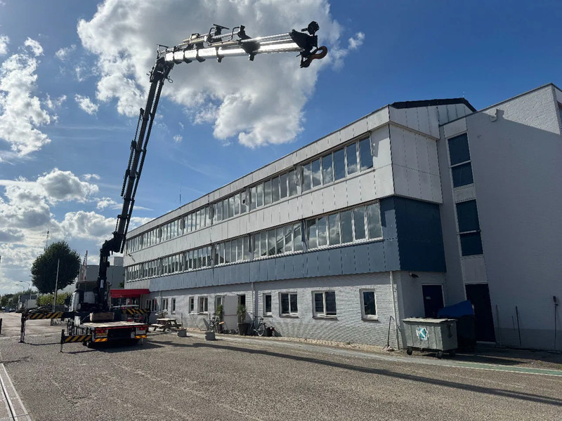 DAF CF 85.410 8X2 EURO 5 PALFINGER PK60002 + FLY JIB + REMOTE + TWISTLOCKS - Nosturiauto: kuva DAF CF 85.410 8X2 EURO 5 PALFINGER PK60002 + FLY JIB + REMOTE + TWISTLOCKS - Nosturiauto DAF CF 85.410 8X2 EURO 5 PALFINGER PK60002 + FLY JIB + REMOTE + TWISTLOCKS - Nosturiauto: kuva DAF CF 85.410 8X2 EURO 5 PALFINGER PK60002 + FLY JIB + REMOTE + TWISTLOCKS - Nosturiauto