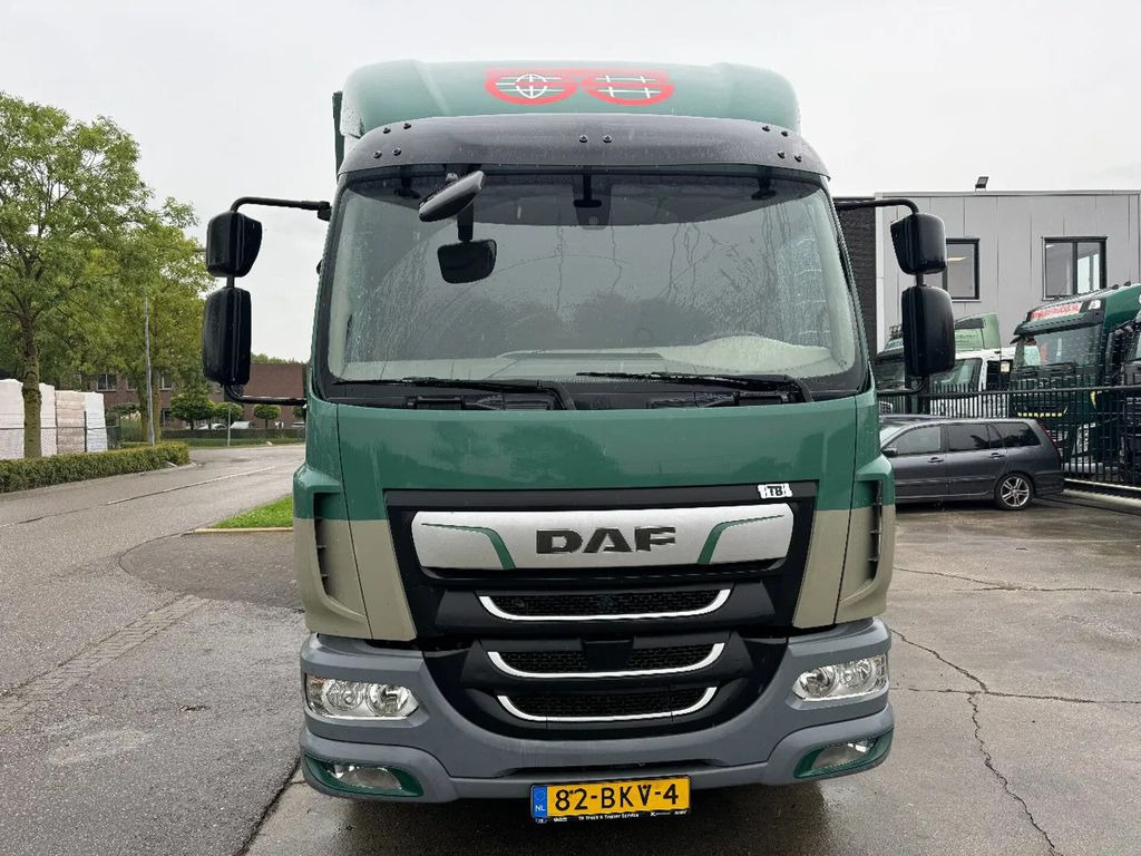 DAF LF 260 4X2 16T DHOLLANDIA LOAD LIFT + TÜV TILL 0 - Pressukapelli kuorma-auto: kuva DAF LF 260 4X2 16T DHOLLANDIA LOAD LIFT + TÜV TILL 0 - Pressukapelli kuorma-auto DAF LF 260 4X2 16T DHOLLANDIA LOAD LIFT + TÜV TILL 0 - Pressukapelli kuorma-auto: kuva DAF LF 260 4X2 16T DHOLLANDIA LOAD LIFT + TÜV TILL 0 - Pressukapelli kuorma-auto