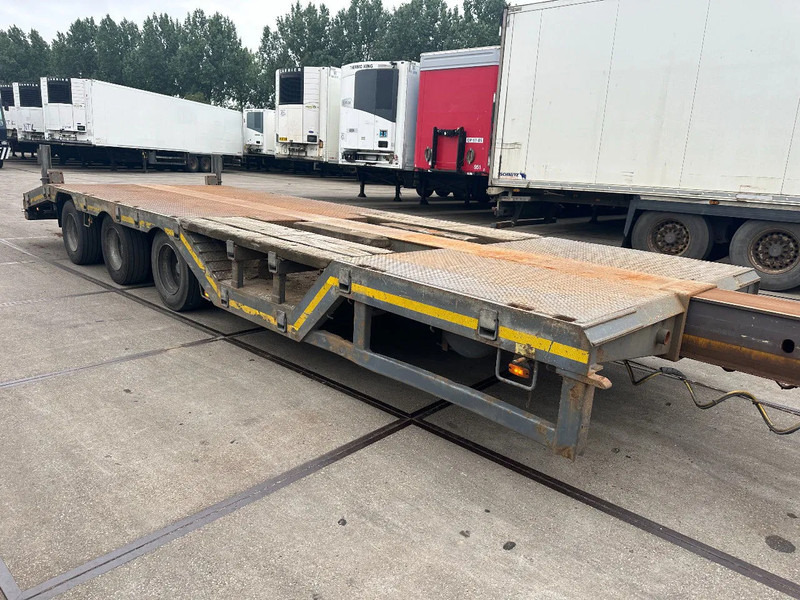 Floor 3 AXLE, 6 M EXTENDABLE, WHEEL FILLS - Apuvaunu puoliperävaunu: kuva Floor 3 AXLE, 6 M EXTENDABLE, WHEEL FILLS - Apuvaunu puoliperävaunu Floor 3 AXLE, 6 M EXTENDABLE, WHEEL FILLS - Apuvaunu puoliperävaunu: kuva Floor 3 AXLE, 6 M EXTENDABLE, WHEEL FILLS - Apuvaunu puoliperävaunu