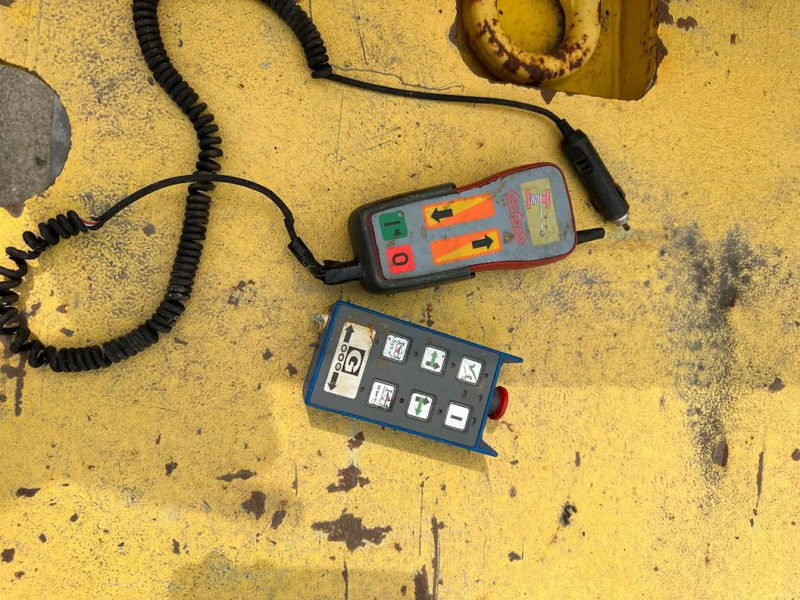 Goldhofer 3 AS GESTUURD REMOTE CONTROLE 1,2 M EXTENDABLE - Apuvaunu puoliperävaunu: kuva Goldhofer 3 AS GESTUURD REMOTE CONTROLE 1,2 M EXTENDABLE - Apuvaunu puoliperävaunu Goldhofer 3 AS GESTUURD REMOTE CONTROLE 1,2 M EXTENDABLE - Apuvaunu puoliperävaunu: kuva Goldhofer 3 AS GESTUURD REMOTE CONTROLE 1,2 M EXTENDABLE - Apuvaunu puoliperävaunu