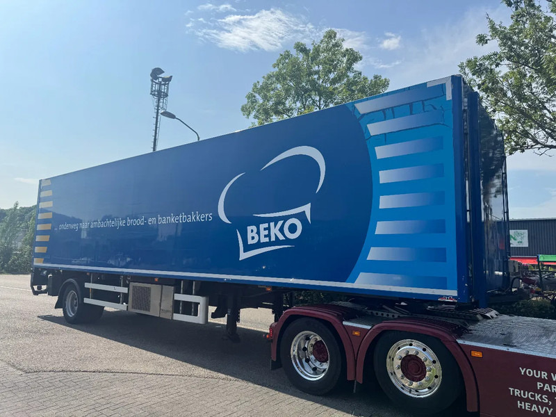 HRD NTS - BPW AXLE + CARRIER COOLING - Refrigeraattori puoliperävaunu: kuva HRD NTS - BPW AXLE + CARRIER COOLING - Refrigeraattori puoliperävaunu HRD NTS - BPW AXLE + CARRIER COOLING - Refrigeraattori puoliperävaunu: kuva HRD NTS - BPW AXLE + CARRIER COOLING - Refrigeraattori puoliperävaunu