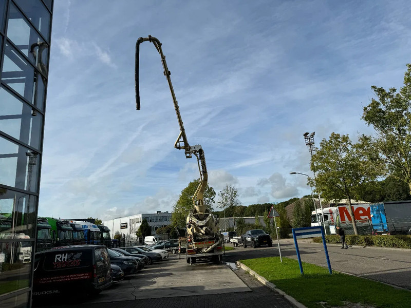 Iveco Eurotrakker 410 8X4 CIFA PUMP 24M + MIXER FULL STEEL + REMOTE CONTROL - Betonipumppuauto: kuva Iveco Eurotrakker 410 8X4 CIFA PUMP 24M + MIXER FULL STEEL + REMOTE CONTROL - Betonipumppuauto Iveco Eurotrakker 410 8X4 CIFA PUMP 24M + MIXER FULL STEEL + REMOTE CONTROL - Betonipumppuauto: kuva Iveco Eurotrakker 410 8X4 CIFA PUMP 24M + MIXER FULL STEEL + REMOTE CONTROL - Betonipumppuauto