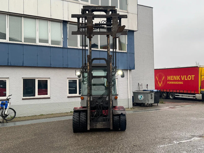 Kalmar DCF 80-9 8000 KG 2 STAGE MAST FORK POSITIONER DIESEL - Dieseltrukki: kuva Kalmar DCF 80-9 8000 KG 2 STAGE MAST FORK POSITIONER DIESEL - Dieseltrukki Kalmar DCF 80-9 8000 KG 2 STAGE MAST FORK POSITIONER DIESEL - Dieseltrukki: kuva Kalmar DCF 80-9 8000 KG 2 STAGE MAST FORK POSITIONER DIESEL - Dieseltrukki