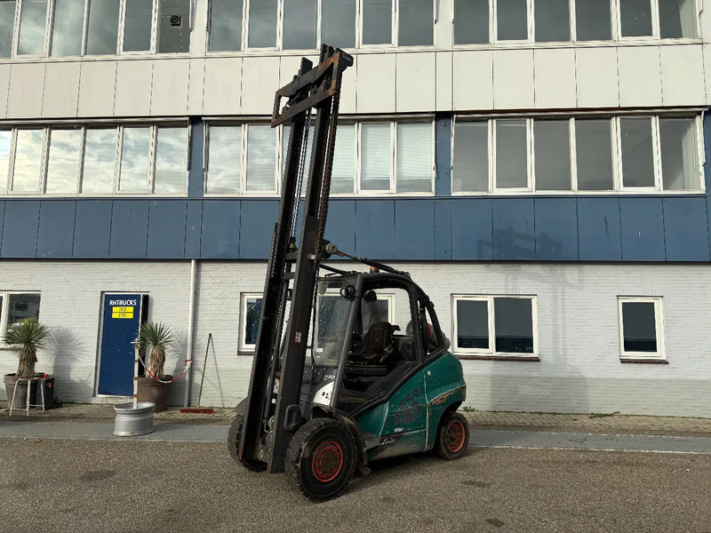Linde H50/5000 CE - Kaasutrukki: kuva Linde H50/5000 CE - Kaasutrukki Linde H50/5000 CE - Kaasutrukki: kuva Linde H50/5000 CE - Kaasutrukki