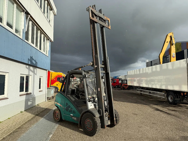 Linde H50/5000 CE - Kaasutrukki: kuva Linde H50/5000 CE - Kaasutrukki Linde H50/5000 CE - Kaasutrukki: kuva Linde H50/5000 CE - Kaasutrukki