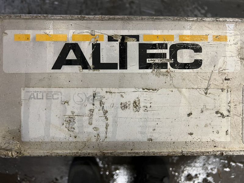 Altec OPRIJPLATEN (RAMPEN) 3,65 METER LANG - Lisälaitteet: kuva Altec OPRIJPLATEN (RAMPEN) 3,65 METER LANG - Lisälaitteet Altec OPRIJPLATEN (RAMPEN) 3,65 METER LANG - Lisälaitteet: kuva Altec OPRIJPLATEN (RAMPEN) 3,65 METER LANG - Lisälaitteet