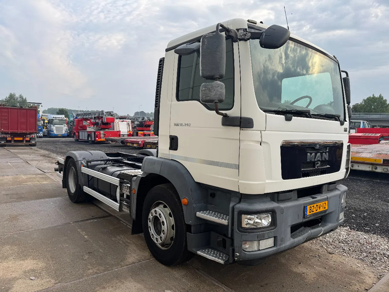 MAN TGM 18.340 4X2 EURO 5 CHASSIS - Kuorma-auto alusta: kuva MAN TGM 18.340 4X2 EURO 5 CHASSIS - Kuorma-auto alusta MAN TGM 18.340 4X2 EURO 5 CHASSIS - Kuorma-auto alusta: kuva MAN TGM 18.340 4X2 EURO 5 CHASSIS - Kuorma-auto alusta