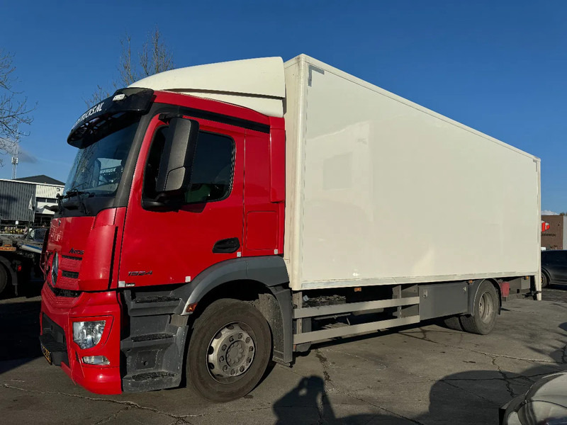 Mercedes-Benz Antos 1924 - 4X2 - EURO 6 + DHOLLANDIA LIFT + ONLY 490.406 KM - Umpikori kuorma-auto: kuva Mercedes-Benz Antos 1924 - 4X2 - EURO 6 + DHOLLANDIA LIFT + ONLY 490.406 KM - Umpikori kuorma-auto Mercedes-Benz Antos 1924 - 4X2 - EURO 6 + DHOLLANDIA LIFT + ONLY 490.406 KM - Umpikori kuorma-auto: kuva Mercedes-Benz Antos 1924 - 4X2 - EURO 6 + DHOLLANDIA LIFT + ONLY 490.406 KM - Umpikori kuorma-auto