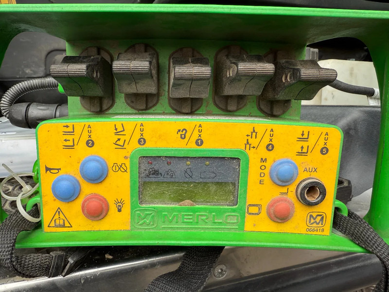 Merlo ROTO40.26MCSS, AFSTANDBEDIENING,MANBAK PALLETVORKEN HIJS JIB EN LIER - Kurottaja: kuva Merlo ROTO40.26MCSS, AFSTANDBEDIENING,MANBAK PALLETVORKEN HIJS JIB EN LIER - Kurottaja Merlo ROTO40.26MCSS, AFSTANDBEDIENING,MANBAK PALLETVORKEN HIJS JIB EN LIER - Kurottaja: kuva Merlo ROTO40.26MCSS, AFSTANDBEDIENING,MANBAK PALLETVORKEN HIJS JIB EN LIER - Kurottaja