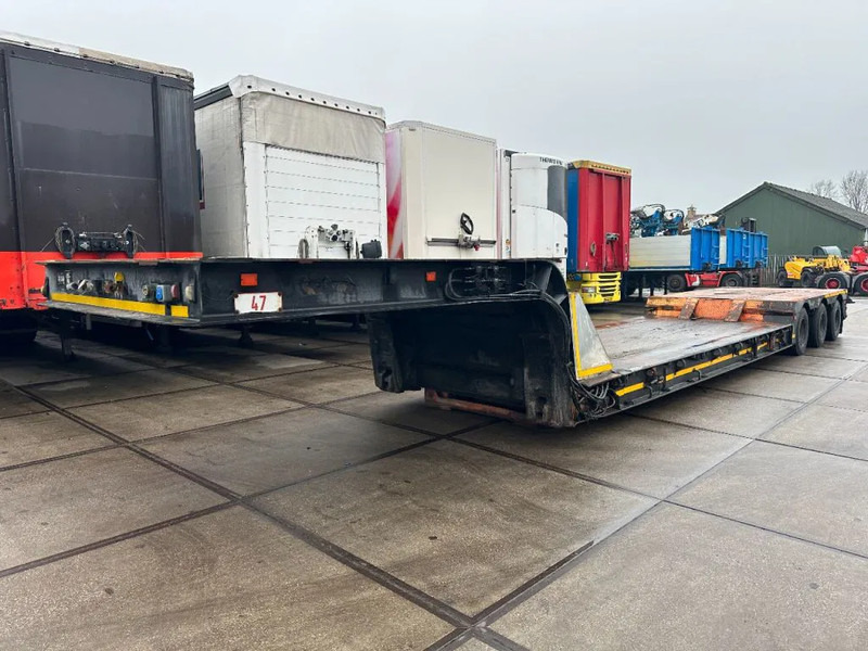 Nooteboom OSDBAZ-45VV, 3 AXLE STEERING, 3,6 M EXTENDABLE - Apuvaunu puoliperävaunu: kuva Nooteboom OSDBAZ-45VV, 3 AXLE STEERING, 3,6 M EXTENDABLE - Apuvaunu puoliperävaunu Nooteboom OSDBAZ-45VV, 3 AXLE STEERING, 3,6 M EXTENDABLE - Apuvaunu puoliperävaunu: kuva Nooteboom OSDBAZ-45VV, 3 AXLE STEERING, 3,6 M EXTENDABLE - Apuvaunu puoliperävaunu
