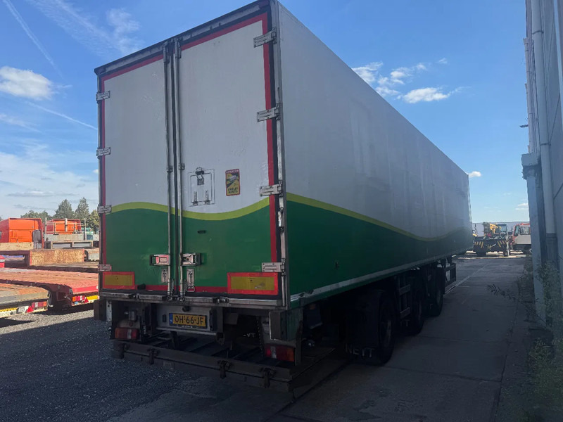 Pacton TRZ CARRIER MAXIMA 1300 D/E - Refrigeraattori puoliperävaunu: kuva Pacton TRZ CARRIER MAXIMA 1300 D/E - Refrigeraattori puoliperävaunu Pacton TRZ CARRIER MAXIMA 1300 D/E - Refrigeraattori puoliperävaunu: kuva Pacton TRZ CARRIER MAXIMA 1300 D/E - Refrigeraattori puoliperävaunu