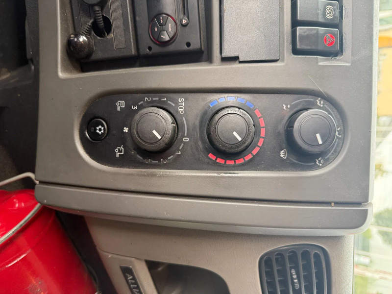 Renault Premium 380 380 6X2 STUURAS - Umpikori kuorma-auto: kuva Renault Premium 380 380 6X2 STUURAS - Umpikori kuorma-auto Renault Premium 380 380 6X2 STUURAS - Umpikori kuorma-auto: kuva Renault Premium 380 380 6X2 STUURAS - Umpikori kuorma-auto