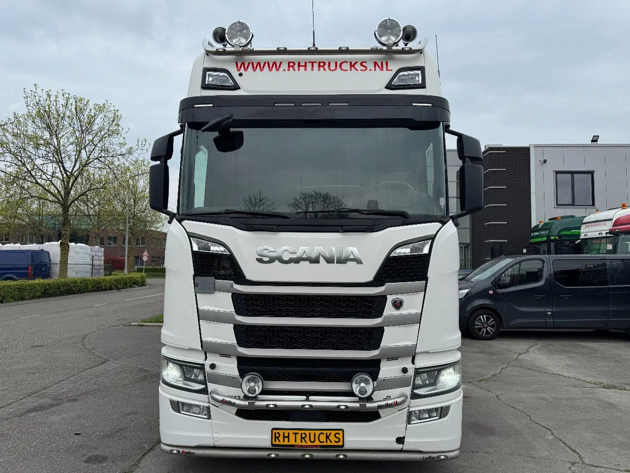 Scania R650 V8 6X4 - EURO 6 + THERMOKING - Refrigeraattori kuorma-auto: kuva Scania R650 V8 6X4 - EURO 6 + THERMOKING - Refrigeraattori kuorma-auto Scania R650 V8 6X4 - EURO 6 + THERMOKING - Refrigeraattori kuorma-auto: kuva Scania R650 V8 6X4 - EURO 6 + THERMOKING - Refrigeraattori kuorma-auto