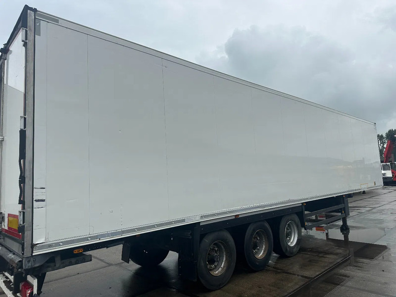 Schmitz Cargobull CARRIER 1550 D/E - Refrigeraattori puoliperävaunu: kuva Schmitz Cargobull CARRIER 1550 D/E - Refrigeraattori puoliperävaunu Schmitz Cargobull CARRIER 1550 D/E - Refrigeraattori puoliperävaunu: kuva Schmitz Cargobull CARRIER 1550 D/E - Refrigeraattori puoliperävaunu