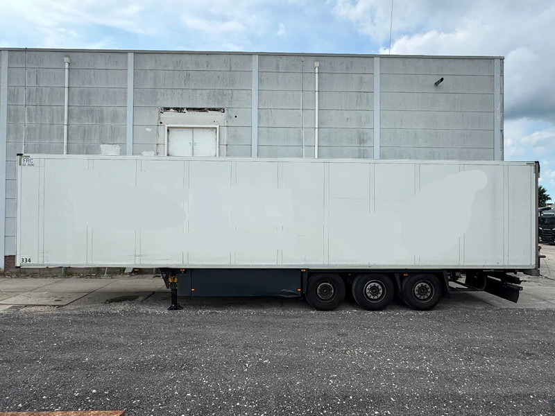 Schmitz Cargobull SCB*S3B THERMO KING SLX300E 3 AXLE - Refrigeraattori puoliperävaunu: kuva Schmitz Cargobull SCB*S3B THERMO KING SLX300E 3 AXLE - Refrigeraattori puoliperävaunu Schmitz Cargobull SCB*S3B THERMO KING SLX300E 3 AXLE - Refrigeraattori puoliperävaunu: kuva Schmitz Cargobull SCB*S3B THERMO KING SLX300E 3 AXLE - Refrigeraattori puoliperävaunu