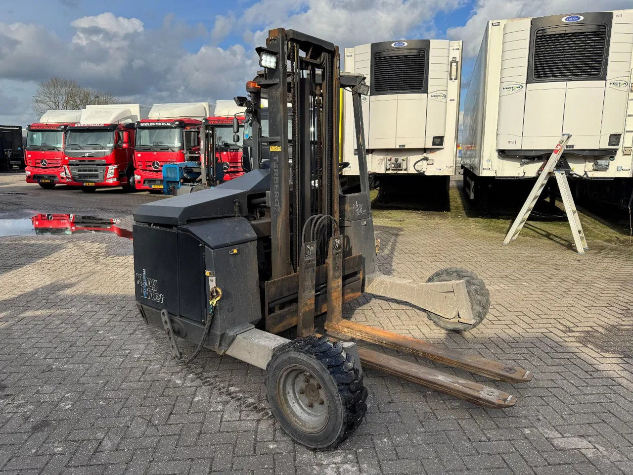 Terberg TKL-MC-3X3 - 2000KG 3,2 LIFTING HEIGHT - Ajoneuvotrukki: kuva Terberg TKL-MC-3X3 - 2000KG 3,2 LIFTING HEIGHT - Ajoneuvotrukki Terberg TKL-MC-3X3 - 2000KG 3,2 LIFTING HEIGHT - Ajoneuvotrukki: kuva Terberg TKL-MC-3X3 - 2000KG 3,2 LIFTING HEIGHT - Ajoneuvotrukki