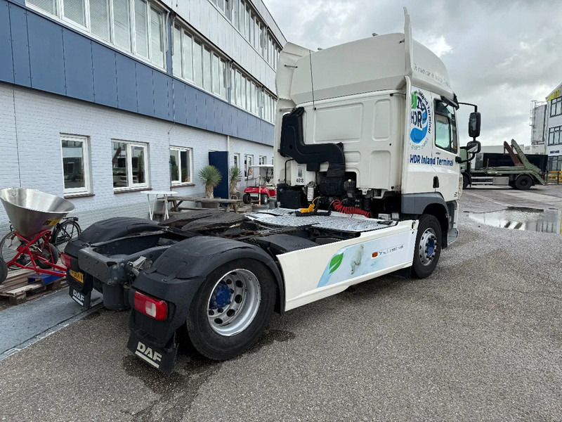 DAF CF 400 4X2 - Vetopöytäauto: kuva DAF CF 400 4X2 - Vetopöytäauto DAF CF 400 4X2 - Vetopöytäauto: kuva DAF CF 400 4X2 - Vetopöytäauto