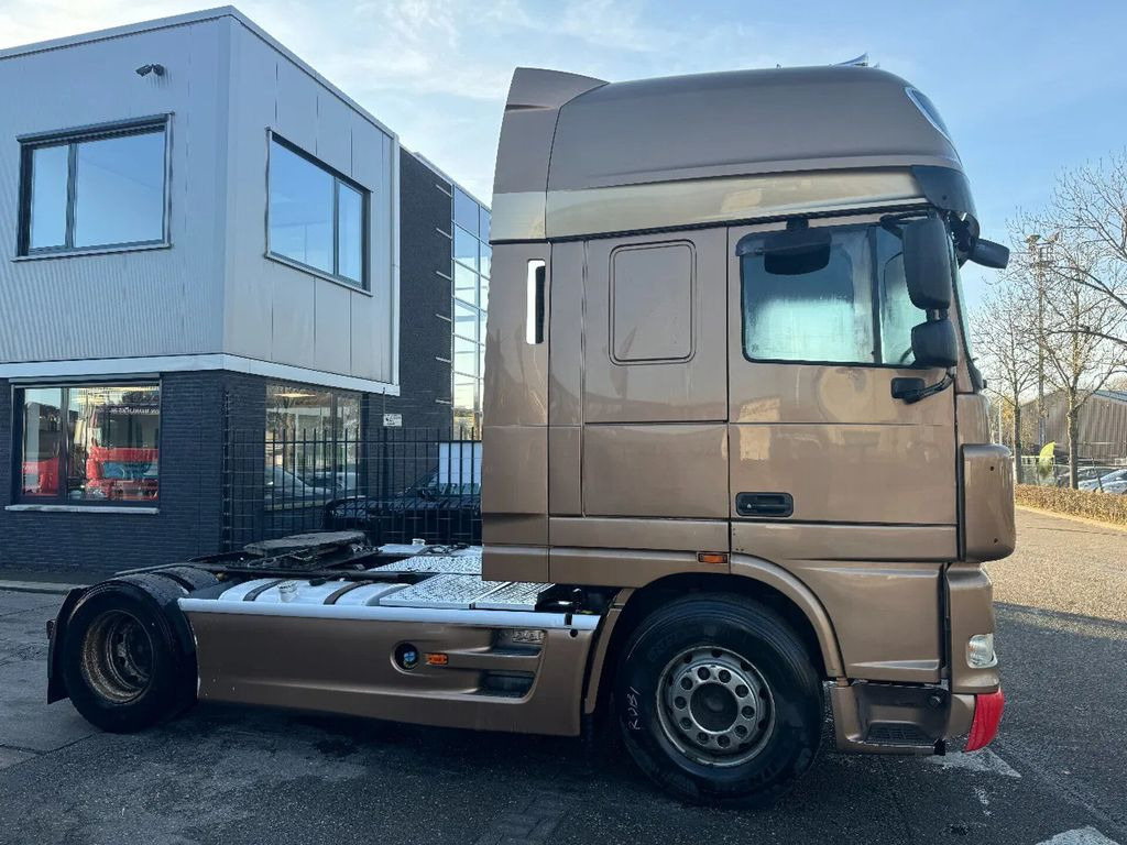 DAF XF 105.410 4X2 - EURO 5 + MANUAL GEAR - Vetopöytäauto: kuva DAF XF 105.410 4X2 - EURO 5 + MANUAL GEAR - Vetopöytäauto DAF XF 105.410 4X2 - EURO 5 + MANUAL GEAR - Vetopöytäauto: kuva DAF XF 105.410 4X2 - EURO 5 + MANUAL GEAR - Vetopöytäauto