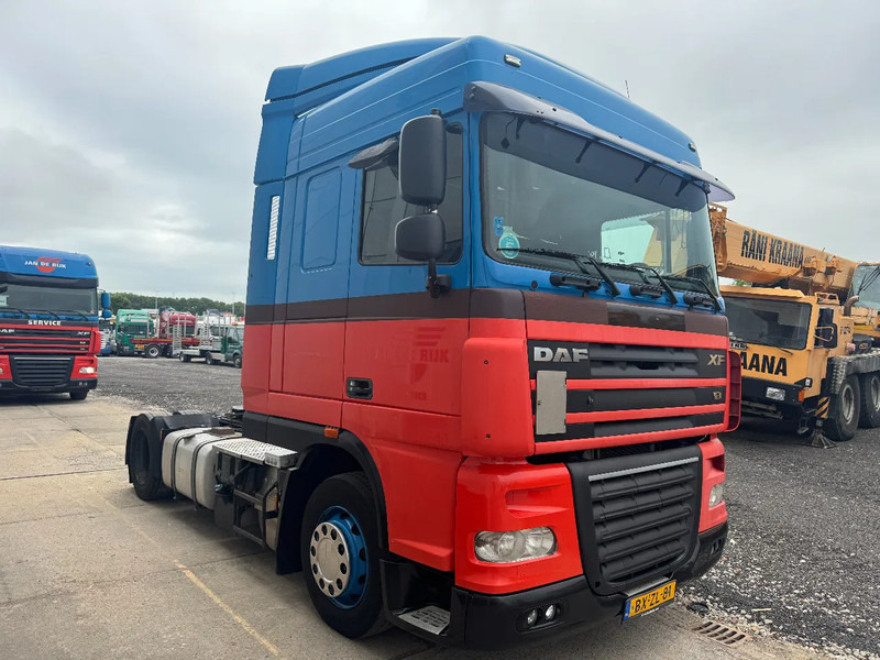 DAF XF 105.410 4X2 MEGA STANDKLIMA AIRCO - Vetopöytäauto: kuva DAF XF 105.410 4X2 MEGA STANDKLIMA AIRCO - Vetopöytäauto DAF XF 105.410 4X2 MEGA STANDKLIMA AIRCO - Vetopöytäauto: kuva DAF XF 105.410 4X2 MEGA STANDKLIMA AIRCO - Vetopöytäauto