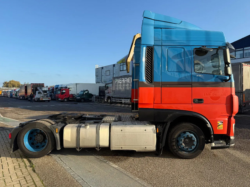 DAF XF 440 4X2 EURO 6 MEGA - ONLY 706.274 KM - Vetopöytäauto: kuva DAF XF 440 4X2 EURO 6 MEGA - ONLY 706.274 KM - Vetopöytäauto DAF XF 440 4X2 EURO 6 MEGA - ONLY 706.274 KM - Vetopöytäauto: kuva DAF XF 440 4X2 EURO 6 MEGA - ONLY 706.274 KM - Vetopöytäauto