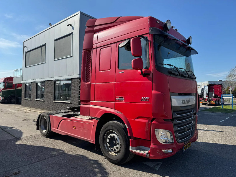 DAF XF 440 4X2 EURO 6 SKIRTS 2017 - Vetopöytäauto: kuva DAF XF 440 4X2 EURO 6 SKIRTS 2017 - Vetopöytäauto DAF XF 440 4X2 EURO 6 SKIRTS 2017 - Vetopöytäauto: kuva DAF XF 440 4X2 EURO 6 SKIRTS 2017 - Vetopöytäauto