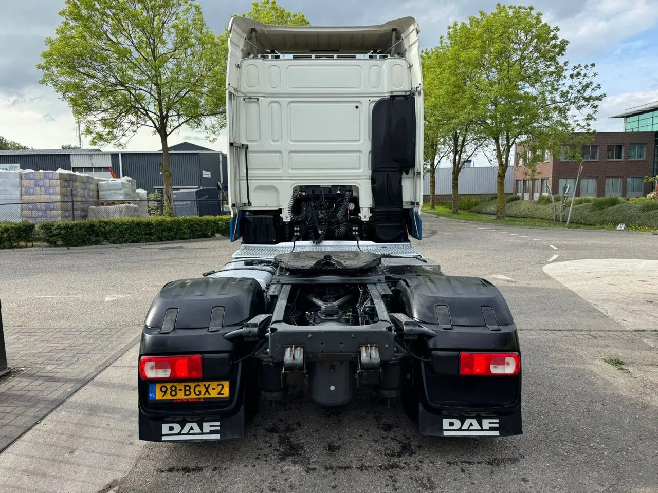 DAF XF 440 4X2 EURO 6 SPOILERS HOLLAND TRUCK - Vetopöytäauto: kuva DAF XF 440 4X2 EURO 6 SPOILERS HOLLAND TRUCK - Vetopöytäauto DAF XF 440 4X2 EURO 6 SPOILERS HOLLAND TRUCK - Vetopöytäauto: kuva DAF XF 440 4X2 EURO 6 SPOILERS HOLLAND TRUCK - Vetopöytäauto