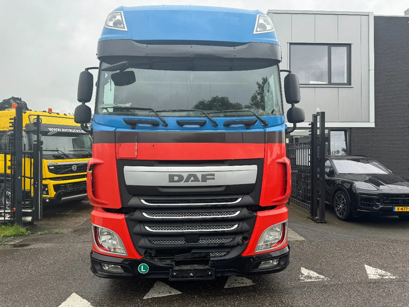 DAF XF 440 4X2 LOW DECK EURO 6 - Vetopöytäauto: kuva DAF XF 440 4X2 LOW DECK EURO 6 - Vetopöytäauto DAF XF 440 4X2 LOW DECK EURO 6 - Vetopöytäauto: kuva DAF XF 440 4X2 LOW DECK EURO 6 - Vetopöytäauto
