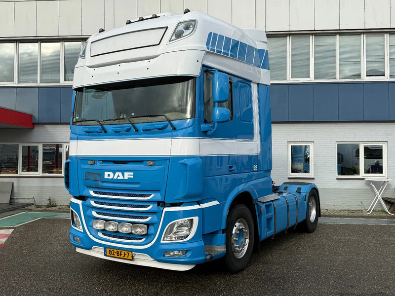 DAF XF 460 4X2 EURO 6 + ADR - Vetopöytäauto: kuva DAF XF 460 4X2 EURO 6 + ADR - Vetopöytäauto DAF XF 460 4X2 EURO 6 + ADR - Vetopöytäauto: kuva DAF XF 460 4X2 EURO 6 + ADR - Vetopöytäauto