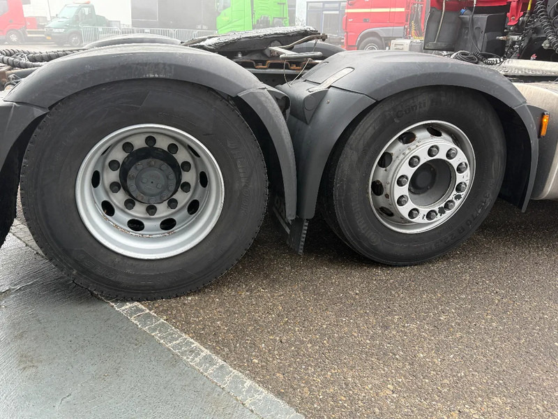 DAF XF 530 6X2 - EURO 6 + HYDRAULICS - Vetopöytäauto: kuva DAF XF 530 6X2 - EURO 6 + HYDRAULICS - Vetopöytäauto DAF XF 530 6X2 - EURO 6 + HYDRAULICS - Vetopöytäauto: kuva DAF XF 530 6X2 - EURO 6 + HYDRAULICS - Vetopöytäauto