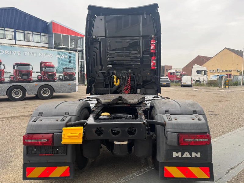 MAN TGX 18.500 4X2 EURO 6 - Vetopöytäauto: kuva MAN TGX 18.500 4X2 EURO 6 - Vetopöytäauto MAN TGX 18.500 4X2 EURO 6 - Vetopöytäauto: kuva MAN TGX 18.500 4X2 EURO 6 - Vetopöytäauto