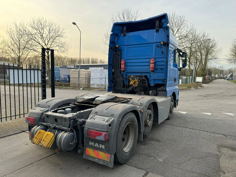 MAN TGX 26.460 6X2 EURO 6 - Vetopöytäauto: kuva MAN TGX 26.460 6X2 EURO 6 - Vetopöytäauto MAN TGX 26.460 6X2 EURO 6 - Vetopöytäauto: kuva MAN TGX 26.460 6X2 EURO 6 - Vetopöytäauto