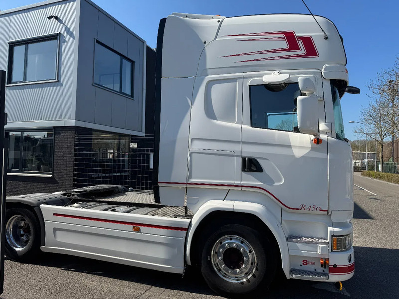 Scania R450 4X2 EURO 6 RETARDER SKIRTS TÜV TILL 01-2026 - Vetopöytäauto: kuva Scania R450 4X2 EURO 6 RETARDER SKIRTS TÜV TILL 01-2026 - Vetopöytäauto Scania R450 4X2 EURO 6 RETARDER SKIRTS TÜV TILL 01-2026 - Vetopöytäauto: kuva Scania R450 4X2 EURO 6 RETARDER SKIRTS TÜV TILL 01-2026 - Vetopöytäauto