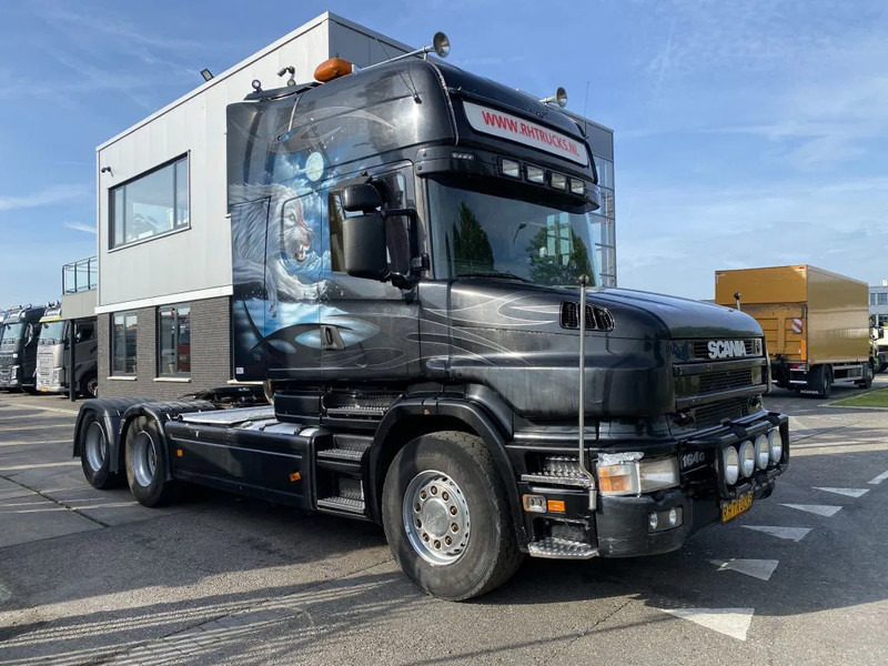 Scania T164-580 V8 6X2 + RETARDER + KIEPHYDRAULIEK - EURO 3 - MANUAL GEAR - Vetopöytäauto: kuva Scania T164-580 V8 6X2 + RETARDER + KIEPHYDRAULIEK - EURO 3 - MANUAL GEAR - Vetopöytäauto Scania T164-580 V8 6X2 + RETARDER + KIEPHYDRAULIEK - EURO 3 - MANUAL GEAR - Vetopöytäauto: kuva Scania T164-580 V8 6X2 + RETARDER + KIEPHYDRAULIEK - EURO 3 - MANUAL GEAR - Vetopöytäauto