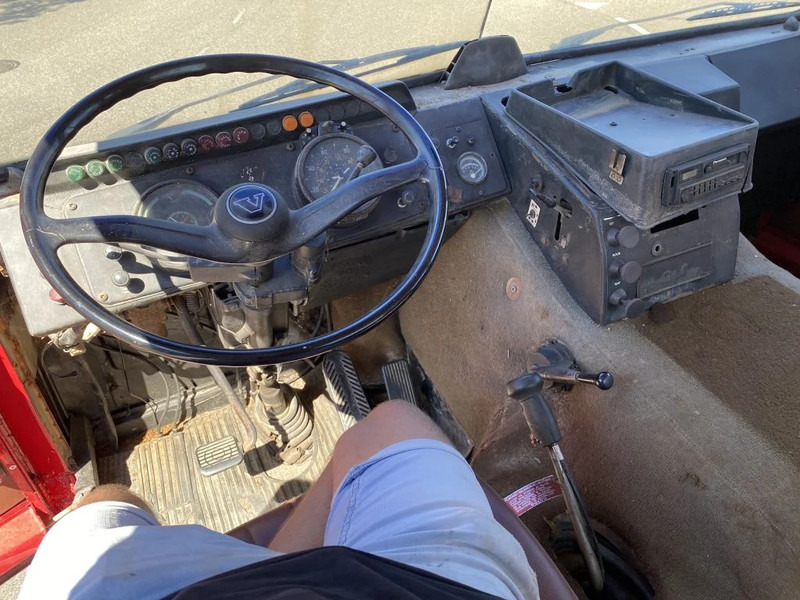 Vetopöytäauto Volvo F 89 6X2 - F89TURBO6: kuva Vetopöytäauto Volvo F 89 6X2 - F89TURBO6
