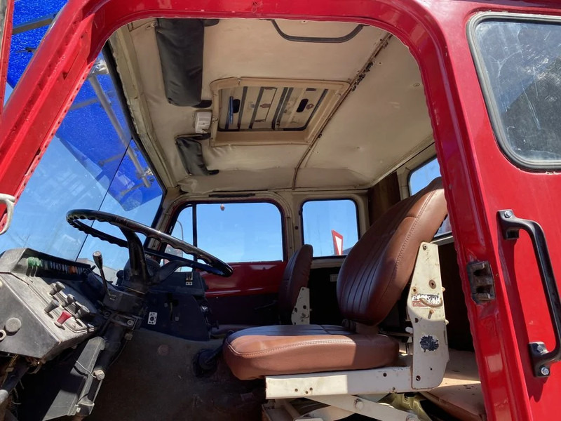 Vetopöytäauto Volvo F 89 6X2 - F89TURBO6: kuva Vetopöytäauto Volvo F 89 6X2 - F89TURBO6