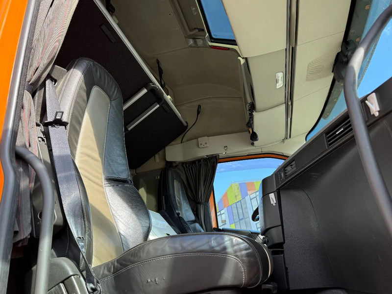 Vetopöytäauto Volvo FH 4 540, 8X4, 703656 KM, INTARDER TUV 25-02-2026: kuva Vetopöytäauto Volvo FH 4 540, 8X4, 703656 KM, INTARDER TUV 25-02-2026