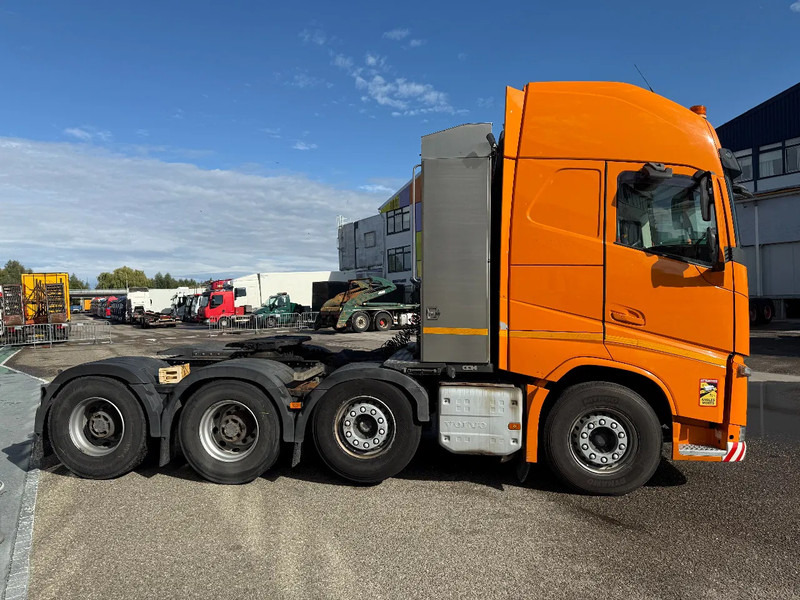Vetopöytäauto Volvo FH 4 540, 8X4, 703656 KM, INTARDER TUV 25-02-2026: kuva Vetopöytäauto Volvo FH 4 540, 8X4, 703656 KM, INTARDER TUV 25-02-2026
