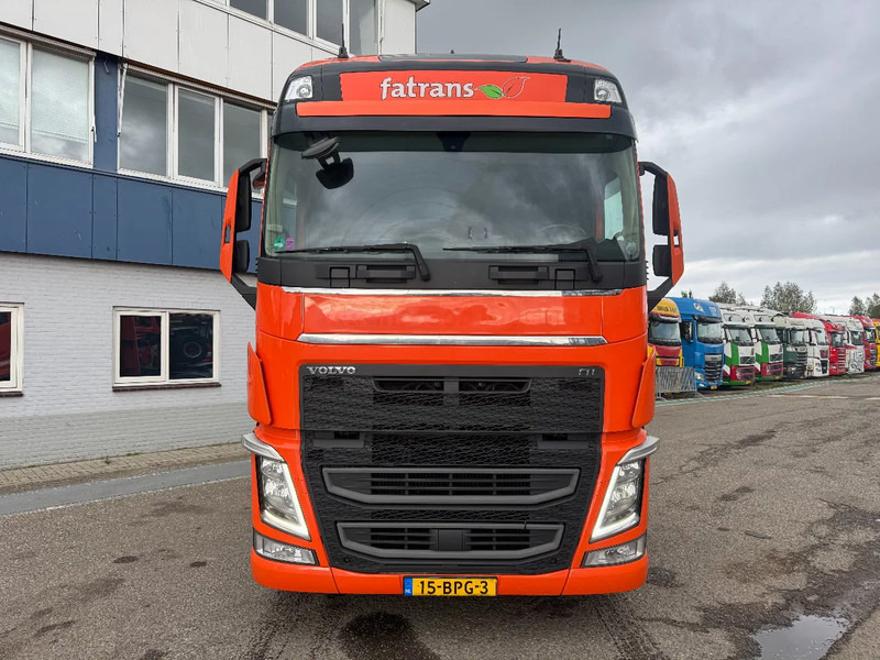 Volvo FH 500 4X2 EURO 6 SKIRTS STANDKLIMA - Vetopöytäauto: kuva Volvo FH 500 4X2 EURO 6 SKIRTS STANDKLIMA - Vetopöytäauto Volvo FH 500 4X2 EURO 6 SKIRTS STANDKLIMA - Vetopöytäauto: kuva Volvo FH 500 4X2 EURO 6 SKIRTS STANDKLIMA - Vetopöytäauto