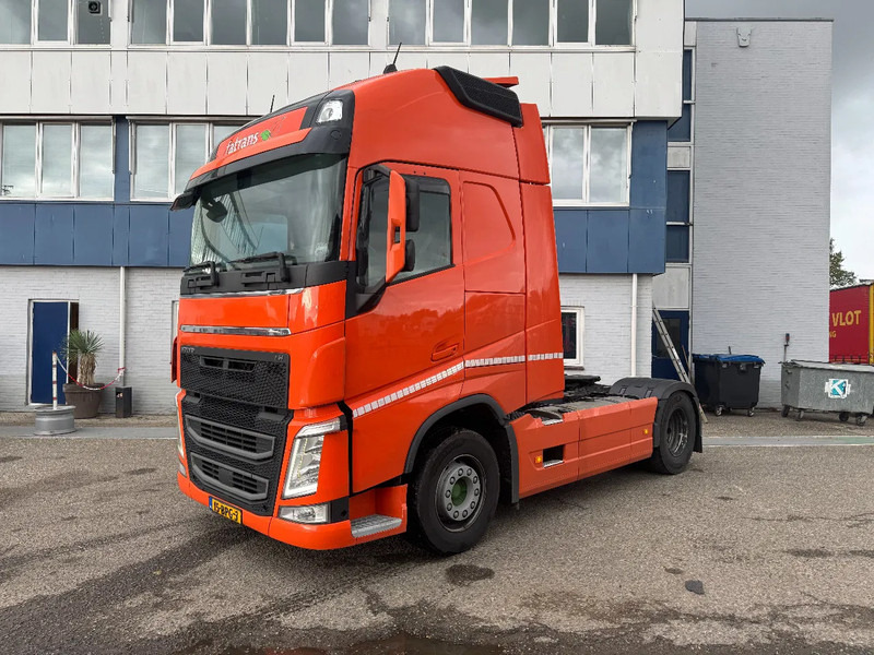 Volvo FH 500 4X2 EURO 6 SKIRTS STANDKLIMA - Vetopöytäauto: kuva Volvo FH 500 4X2 EURO 6 SKIRTS STANDKLIMA - Vetopöytäauto Volvo FH 500 4X2 EURO 6 SKIRTS STANDKLIMA - Vetopöytäauto: kuva Volvo FH 500 4X2 EURO 6 SKIRTS STANDKLIMA - Vetopöytäauto