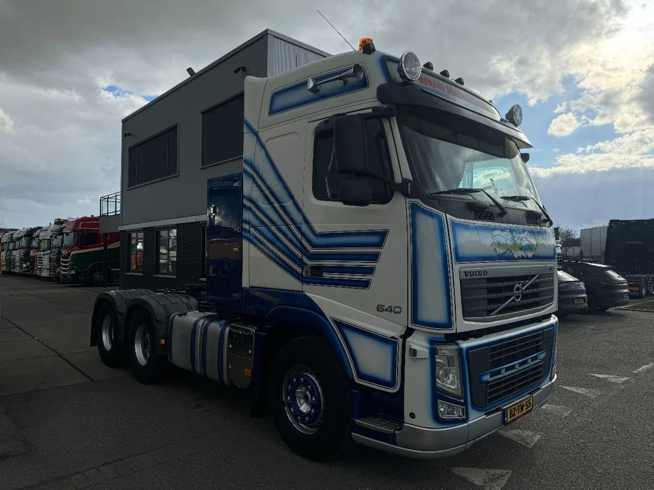 Volvo FH 540 6X2 - EURO 5 + BIG AXLE + LIFTING AXLE - Vetopöytäauto: kuva Volvo FH 540 6X2 - EURO 5 + BIG AXLE + LIFTING AXLE - Vetopöytäauto Volvo FH 540 6X2 - EURO 5 + BIG AXLE + LIFTING AXLE - Vetopöytäauto: kuva Volvo FH 540 6X2 - EURO 5 + BIG AXLE + LIFTING AXLE - Vetopöytäauto