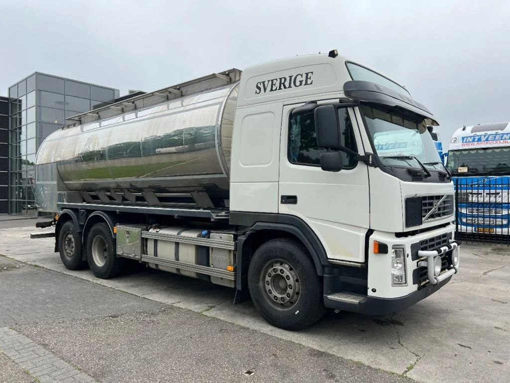 Volvo FM 440 6X2 + CHEMIE TANK - 15.000 L - 4 COMP. / - Säiliöauto: kuva Volvo FM 440 6X2 + CHEMIE TANK - 15.000 L - 4 COMP. / - Säiliöauto Volvo FM 440 6X2 + CHEMIE TANK - 15.000 L - 4 COMP. / - Säiliöauto: kuva Volvo FM 440 6X2 + CHEMIE TANK - 15.000 L - 4 COMP. / - Säiliöauto