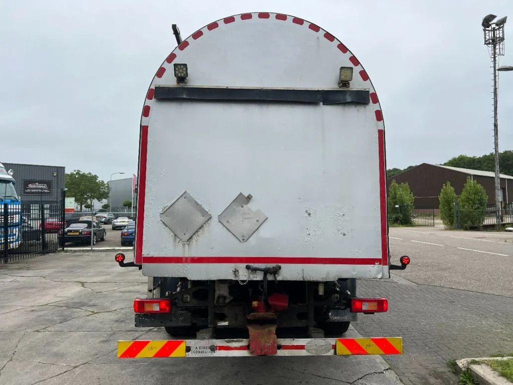 Volvo FM 440 6X2 + CHEMIE TANK - 15.000 L - 4 COMP. / - Säiliöauto: kuva Volvo FM 440 6X2 + CHEMIE TANK - 15.000 L - 4 COMP. / - Säiliöauto Volvo FM 440 6X2 + CHEMIE TANK - 15.000 L - 4 COMP. / - Säiliöauto: kuva Volvo FM 440 6X2 + CHEMIE TANK - 15.000 L - 4 COMP. / - Säiliöauto
