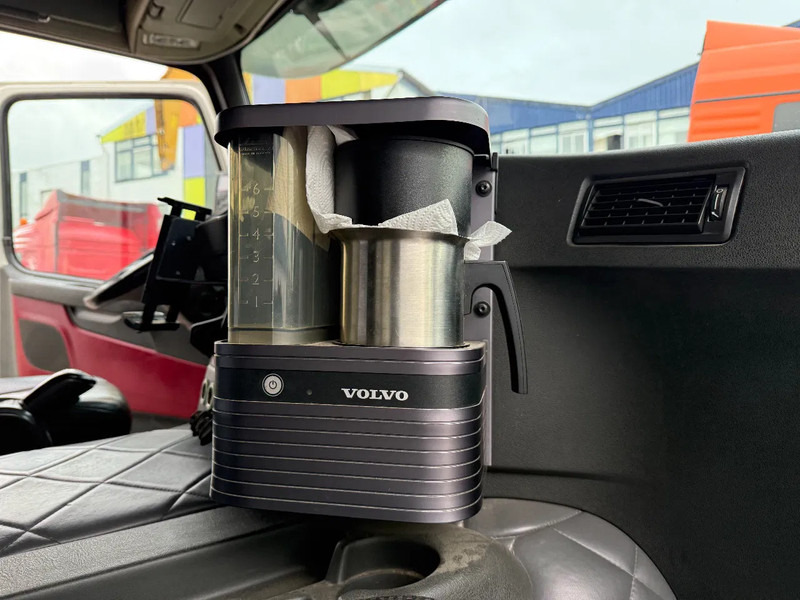 Leasing Volvo FMX 500 8x4 HOOKLIFT HIAB XR22SL61, LAST AXLE STEERING Volvo FMX 500 8x4 HOOKLIFT HIAB XR22SL61, LAST AXLE STEERING: kuva Leasing Volvo FMX 500 8x4 HOOKLIFT HIAB XR22SL61, LAST AXLE STEERING Volvo FMX 500 8x4 HOOKLIFT HIAB XR22SL61, LAST AXLE STEERING