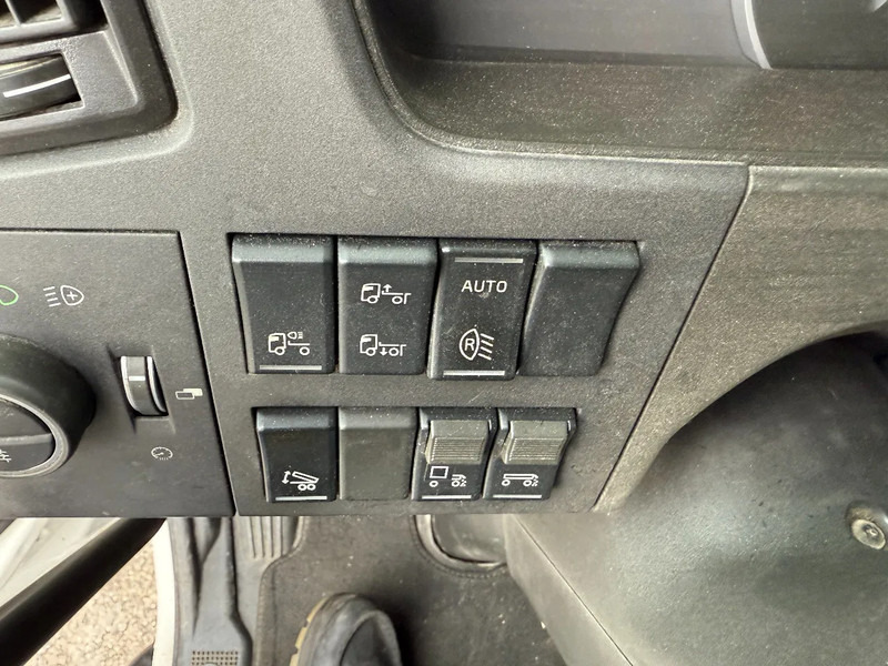 Leasing Volvo FMX 500 8x4 HOOKLIFT HIAB XR22SL61, LAST AXLE STEERING Volvo FMX 500 8x4 HOOKLIFT HIAB XR22SL61, LAST AXLE STEERING: kuva Leasing Volvo FMX 500 8x4 HOOKLIFT HIAB XR22SL61, LAST AXLE STEERING Volvo FMX 500 8x4 HOOKLIFT HIAB XR22SL61, LAST AXLE STEERING