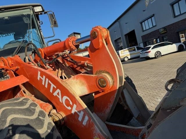 Hitachi ZW 180 - Pyöräkuormaaja: kuva Hitachi ZW 180 - Pyöräkuormaaja Hitachi ZW 180 - Pyöräkuormaaja: kuva Hitachi ZW 180 - Pyöräkuormaaja