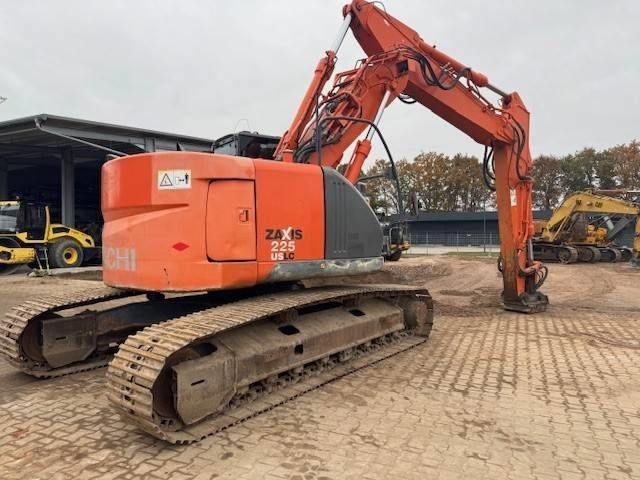 Telakaivukone Hitachi ZX 225 US LC: kuva Telakaivukone Hitachi ZX 225 US LC